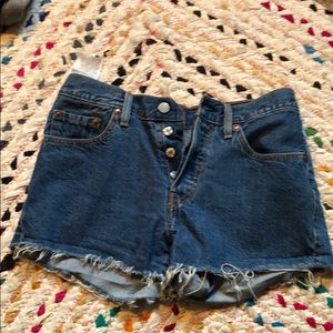 Levi Cut Off shorts